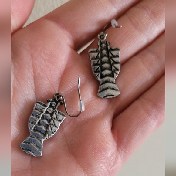 Lucky Brand turquoise and silver necklace and earring set - Picture 4 of 7